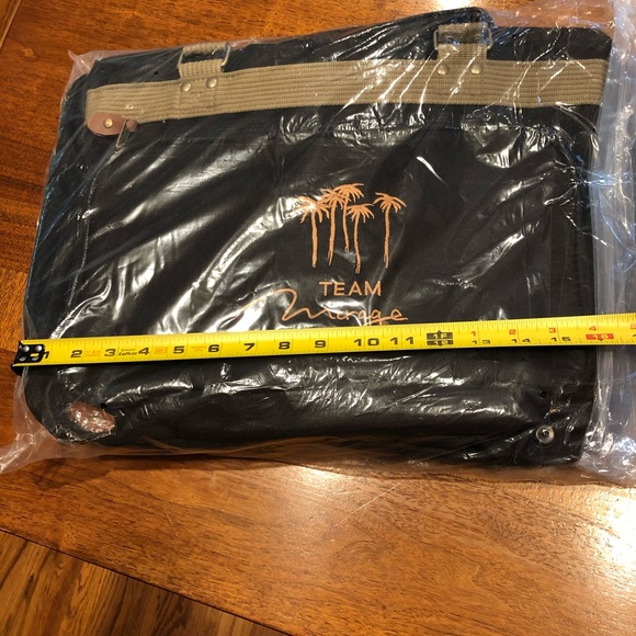 Vintage Mirage Casino XL Quarterzip w Briefcase - Picture 5 of 5
